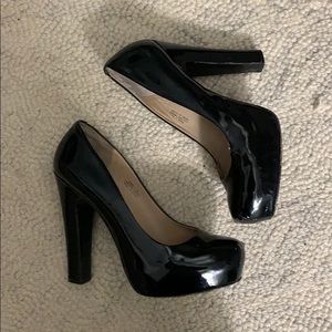 Pour La Victoire Irina Pumps